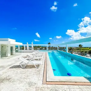 5* Hotel Rooftop Pool Ducassi Tropicana Studio Suites Deluxe Club &