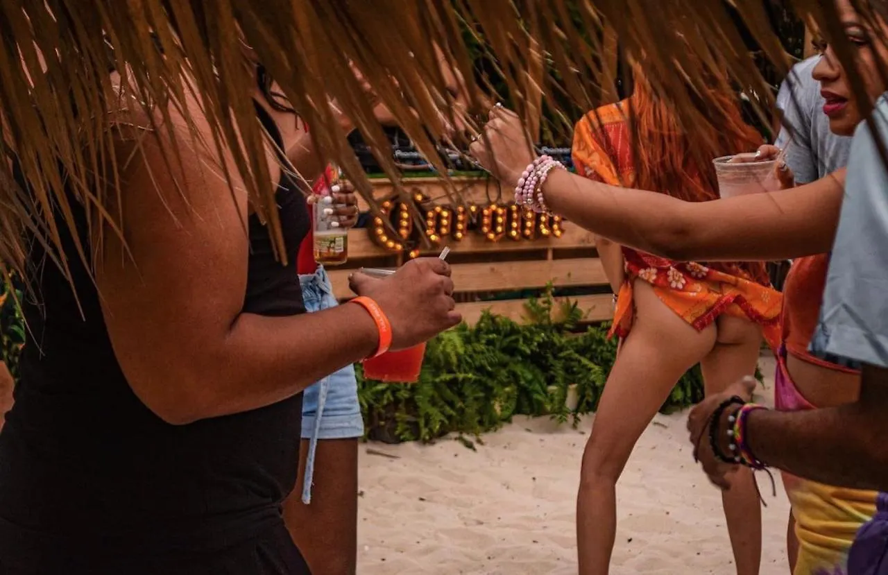 Resort Los Corales Villas And Suites - Beach Club, Spa, Restaurants Punta Cana